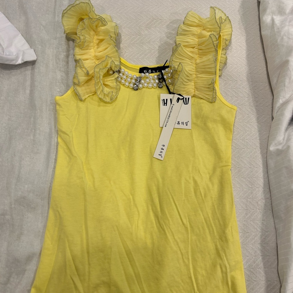 Yellow Ruffle Beaded Top NWT Size 8